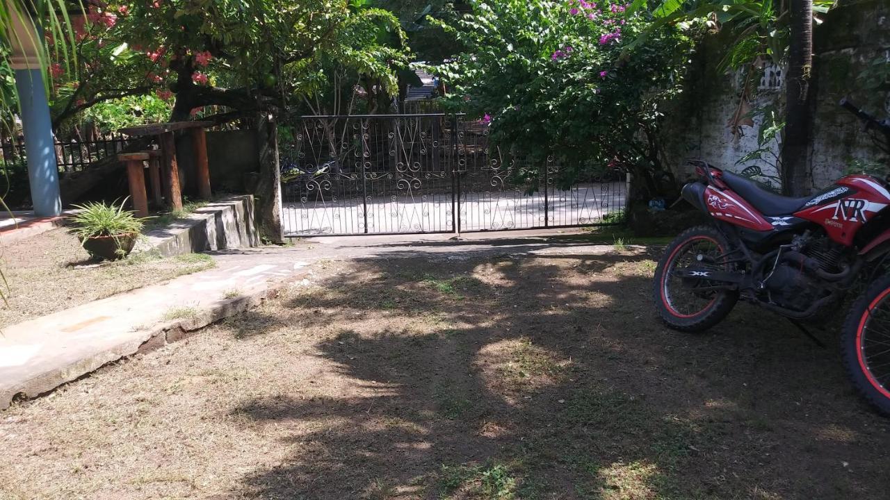 Ometepe House Bed & Breakfast Moyogalpa Bagian luar foto
