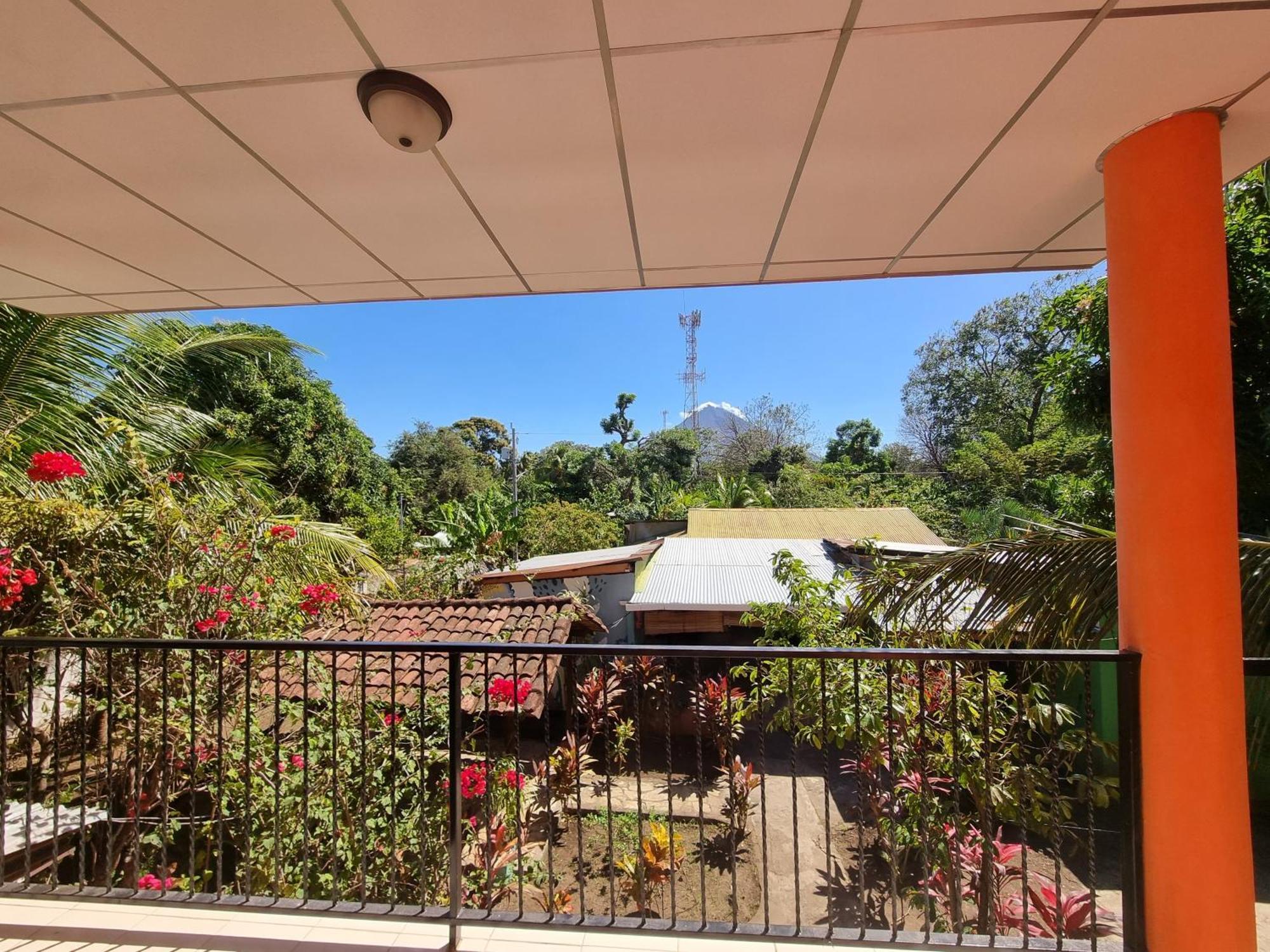 Ometepe House Bed & Breakfast Moyogalpa Bagian luar foto