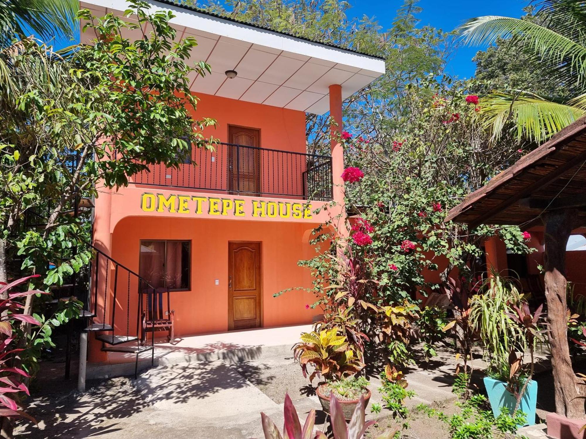Ometepe House Bed & Breakfast Moyogalpa Bagian luar foto