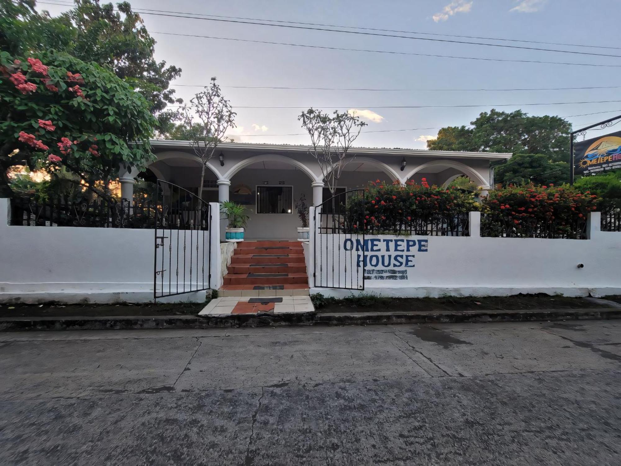 Ometepe House Bed & Breakfast Moyogalpa Bagian luar foto